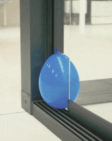 Coulissant Panoramique Premium Glass Systems en version motorisée vitrée avec auto détection d'obstacles