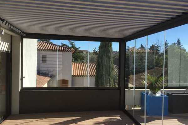 Le Coulissant Panoramique, fermeture en verre pour aménager son balcon