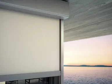 Store Vertical enrouleur pour terrasse et balcon