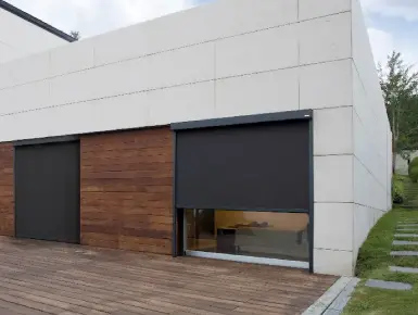 Store vertical extérieur avec couleur personnalisable pour terrasse